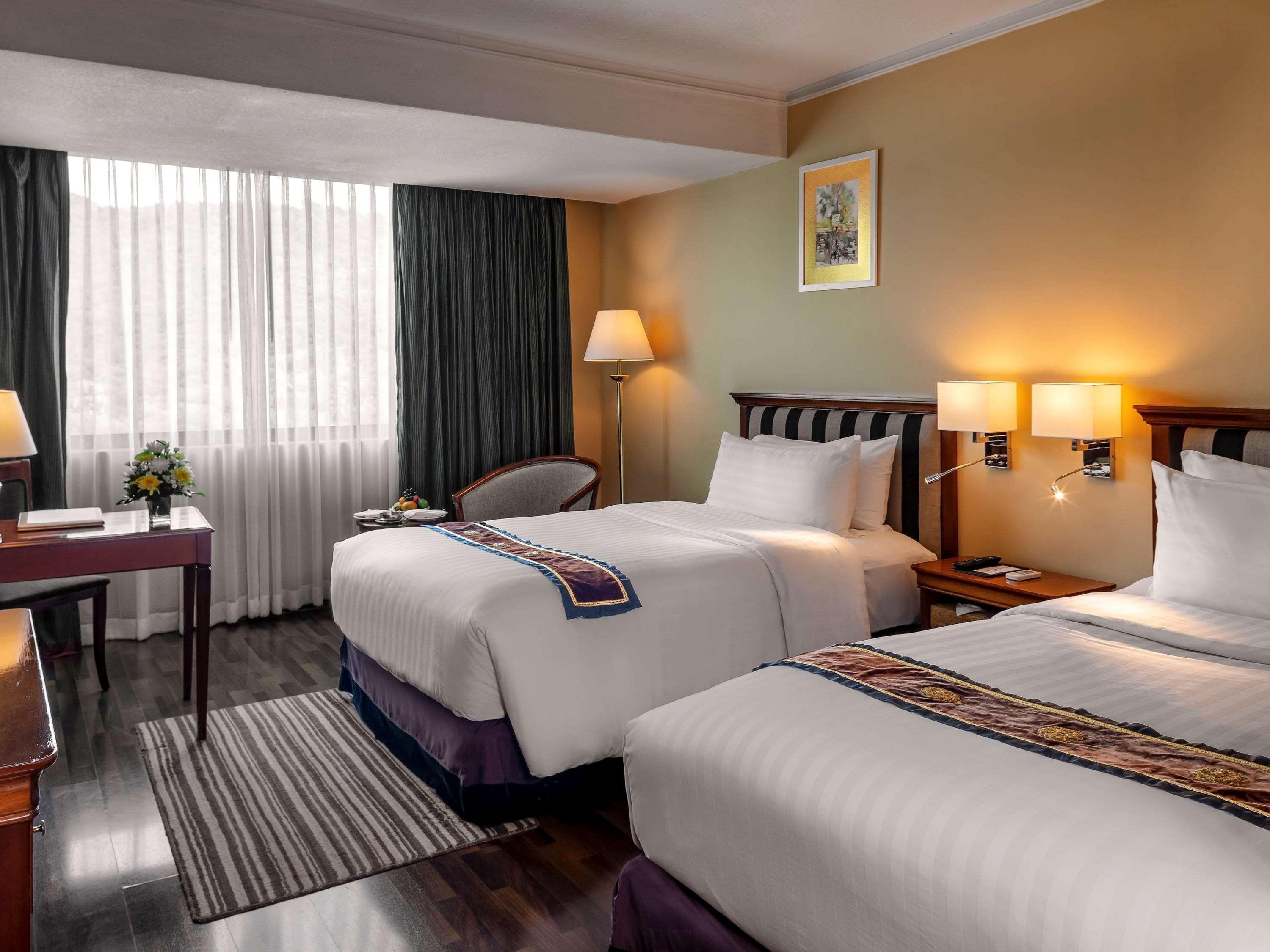 Mercure Mandalay Hill Resort Exterior foto