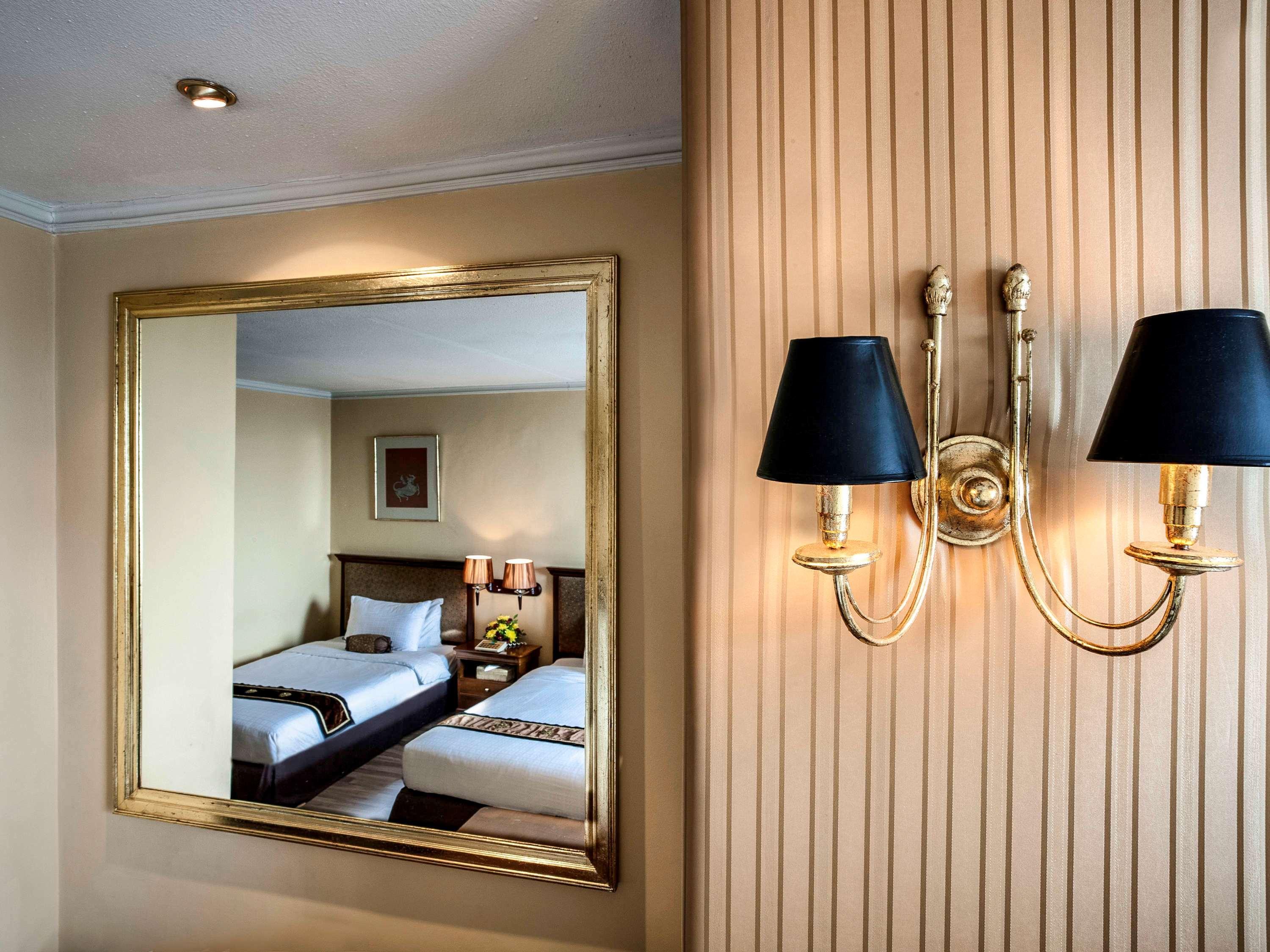 Mercure Mandalay Hill Resort Exterior foto
