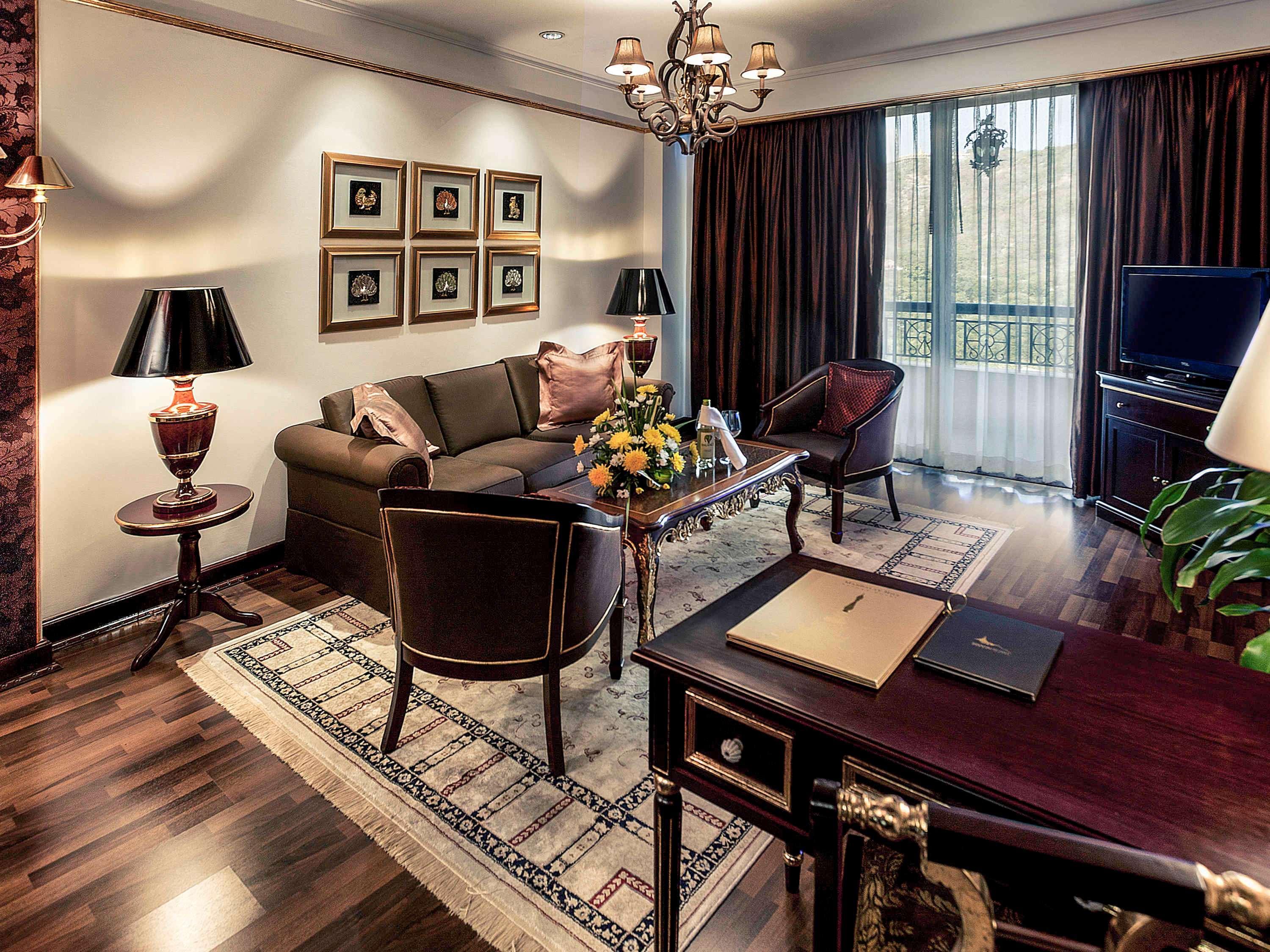 Mercure Mandalay Hill Resort Exterior foto