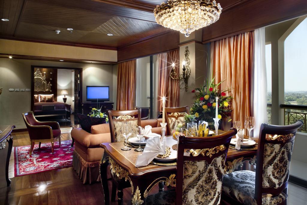 Mercure Mandalay Hill Resort Exterior foto